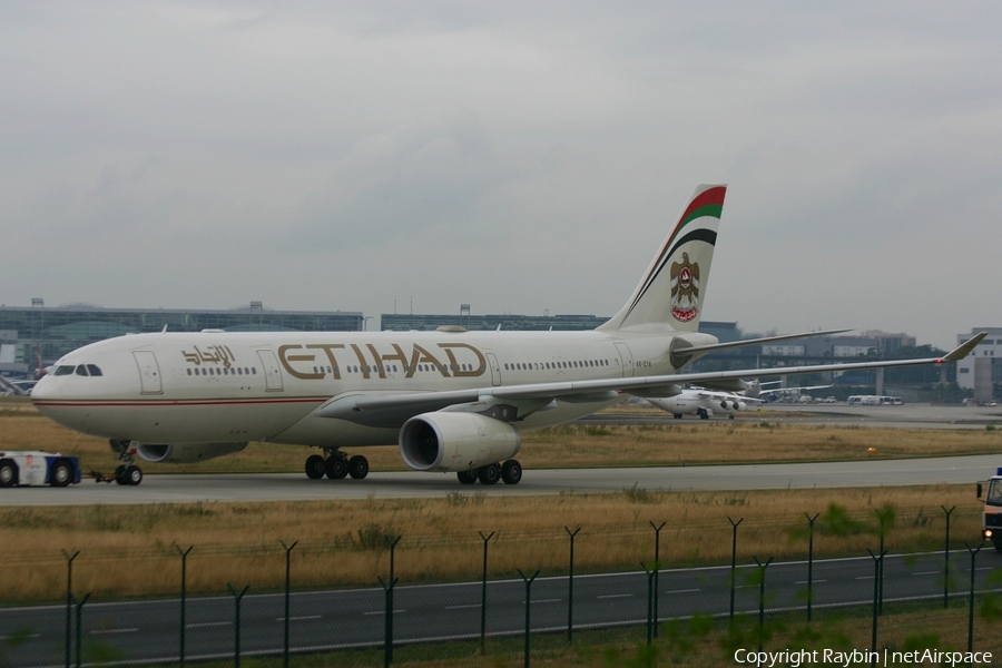 Etihad Airways Airbus A330-243 (A6-EYK) | Photo 566346