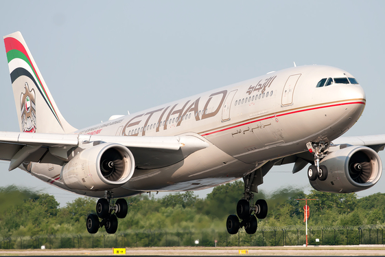 Etihad Airways Airbus A330-243 (A6-EYK) at  Manchester - International (Ringway), United Kingdom