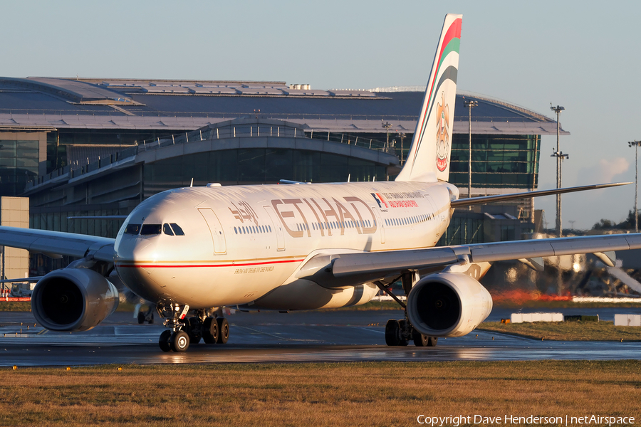 Etihad Airways Airbus A330-243 (A6-EYL) | Photo 24861