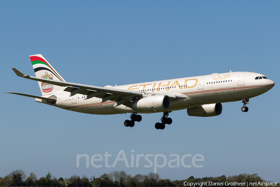 Etihad Airways Airbus A330-243 (A6-EYM) | Photo 165356