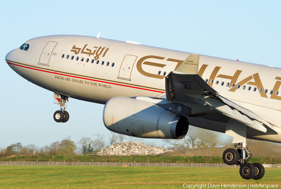 Etihad Airways Airbus A330-243 (A6-EYM) | Photo 5513