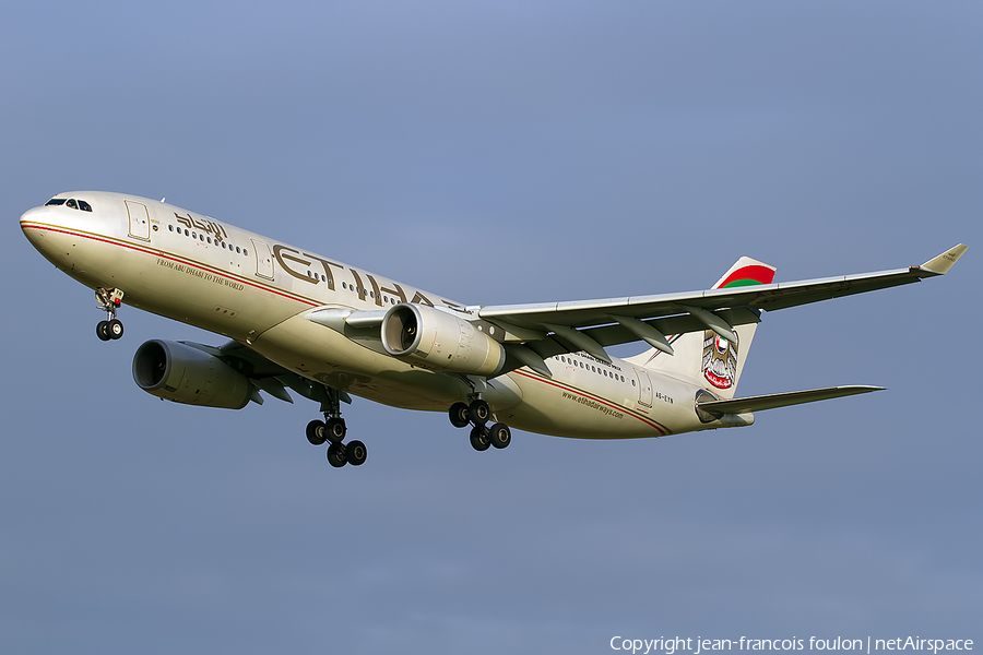 Etihad Airways Airbus A330-243 (A6-EYN) | Photo 93990