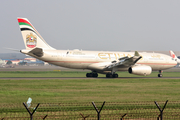 Etihad Airways Airbus A330-243 (A6-EYN) at  Jakarta - Soekarno-Hatta International, Indonesia