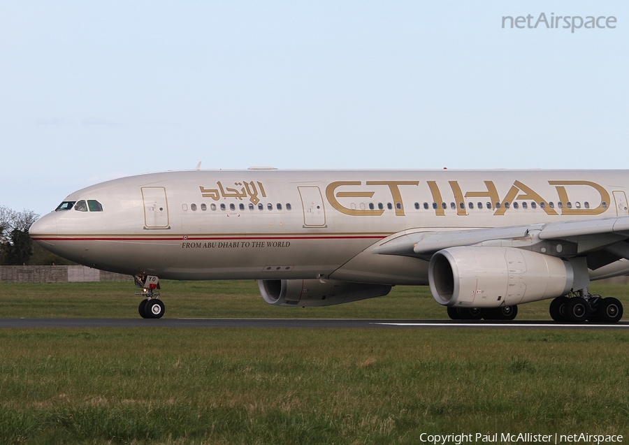 Etihad Airways Airbus A330-243 (A6-EYO) | Photo 32463