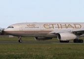 Etihad Airways Airbus A330-243 (A6-EYO) at  Dublin, Ireland