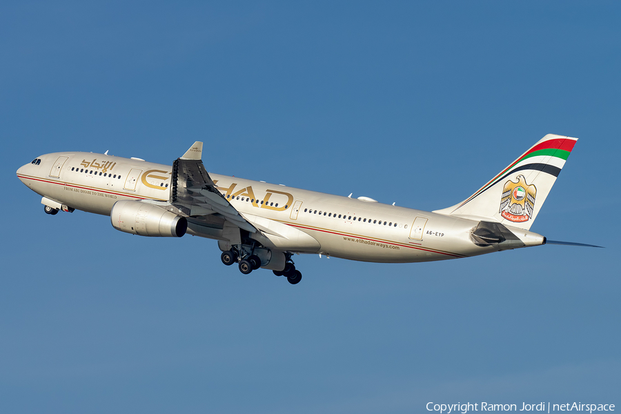 Etihad Airways Airbus A330-243 (A6-EYP) | Photo 284743