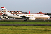 Etihad Airways Airbus A330-243 (A6-EYP) at  Jakarta - Soekarno-Hatta International, Indonesia
