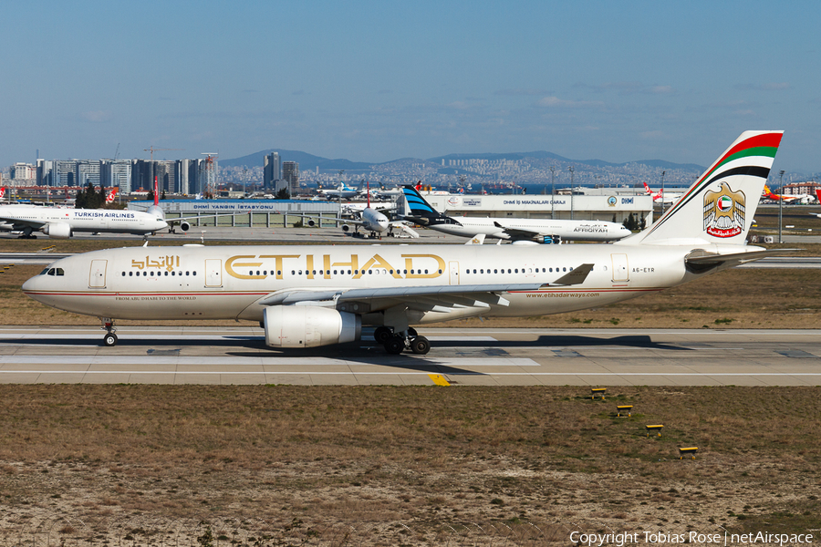 Etihad Airways Airbus A330-243 (A6-EYR) | Photo 307653