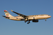 Etihad Airways Airbus A330-243 (A6-EYS) at  Rome - Fiumicino (Leonardo DaVinci), Italy