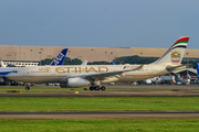 Etihad Airways Airbus A330-243 (A6-EYU) at  Jakarta - Soekarno-Hatta International, Indonesia