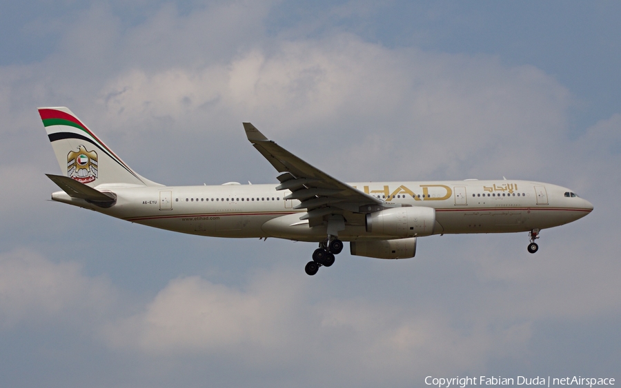 Etihad Airways Airbus A330-243 (A6-EYU) | Photo 268544