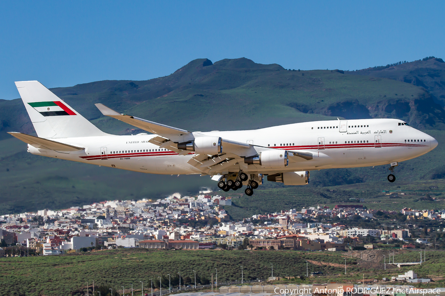 United Arab Emirates Government (Dubai) Boeing 747-48E (A6-HMM) | Photo 425792