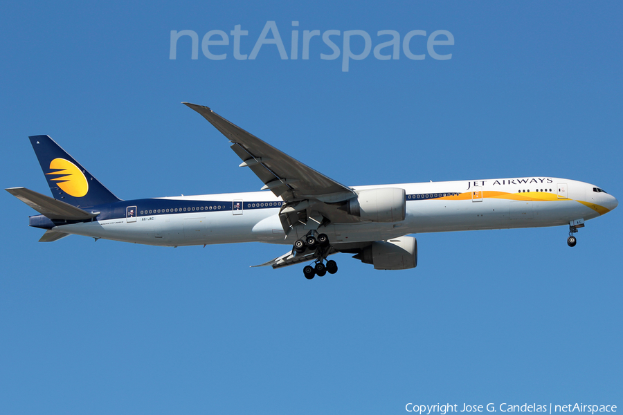 Jet Airways (Etihad) Boeing 777-35R(ER) (A6-JAC) | Photo 101755