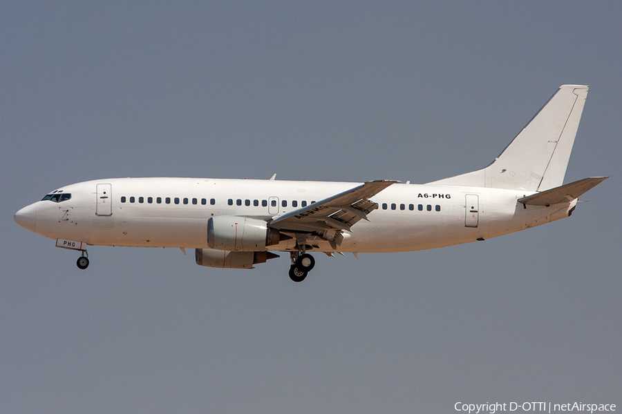 AVE.com Boeing 737-3Q8 (A6-PHG) | Photo 285474