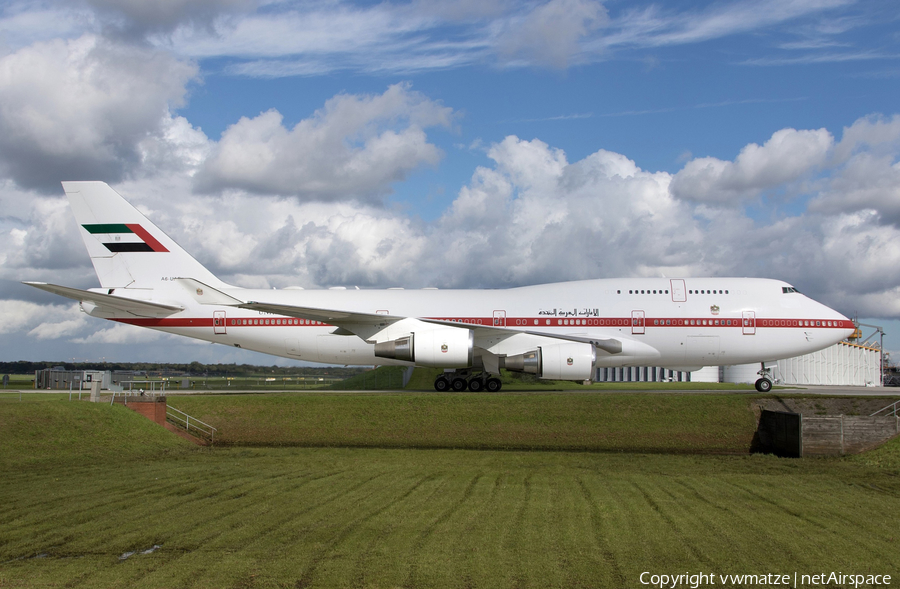 United Arab Emirates Government (Abu Dhabi) Boeing 747-48E (A6-UAE) | Photo 425810