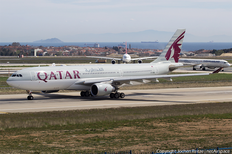 Qatar Airways Airbus A330-202 (A7-ACM) | Photo 73017