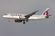 Qatar Airways Airbus A320-232 (A7-ADC) at  Dubai - International, United Arab Emirates