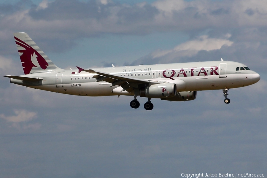 Qatar Airways Airbus A320-232 (A7-ADC) | Photo 185580