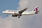 Qatar Airways Airbus A320-232 (A7-ADD) at  Dubai - International, United Arab Emirates
