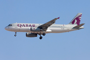 Qatar Airways Airbus A320-232 (A7-ADF) at  Dubai - International, United Arab Emirates