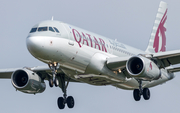 Qatar Airways Airbus A320-232 (A7-ADF) at  London - Heathrow, United Kingdom