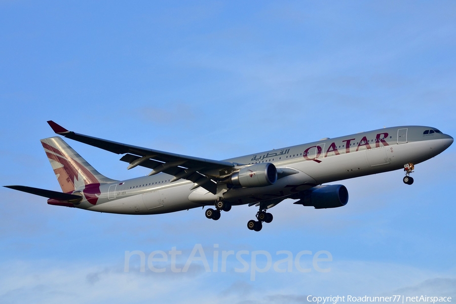 Qatar Airways Airbus A330-302 (A7-AEA) | Photo 57398
