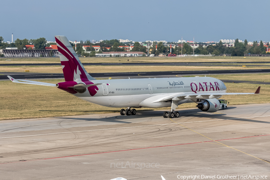 Qatar Airways Airbus A330-302 (A7-AEA) | Photo 85906