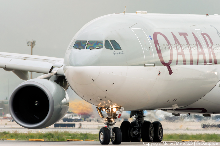 Qatar Airways Airbus A330-302 (A7-AED) | Photo 130283