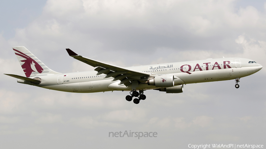 Qatar Airways Airbus A330-302 (A7-AEG) | Photo 573340