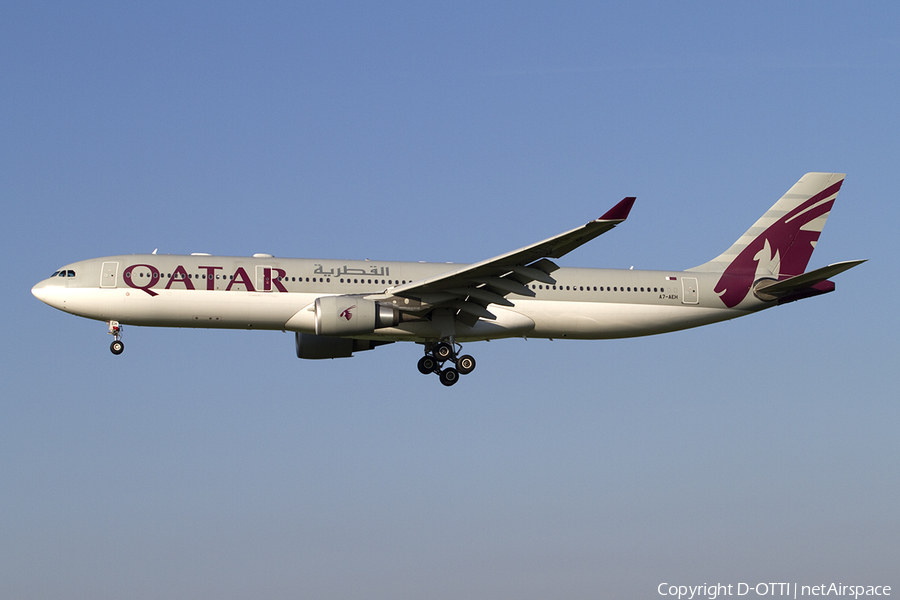 Qatar Airways Airbus A330-302 (A7-AEH) | Photo 349548