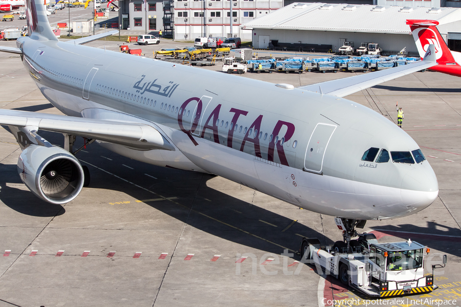 Qatar Airways Airbus A330-302 (A7-AEJ) | Photo 104268