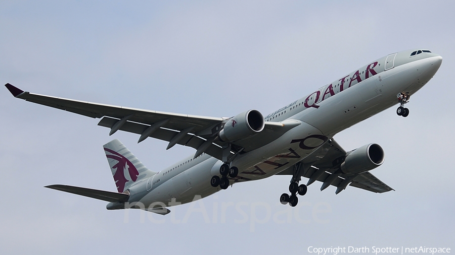 Qatar Airways Airbus A330-302E (A7-AEM) | Photo 211950