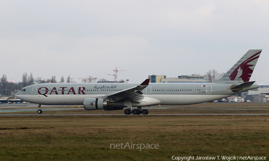 Qatar Airways Airbus A330-302E (A7-AEM) | Photo 289562