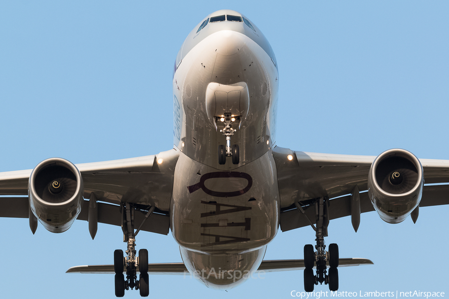 Qatar Airways Cargo Airbus A330-243F (A7-AFV) | Photo 185071
