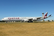 Qatar Airways Airbus A340-642 (A7-AGA) at  Paris - Charles de Gaulle (Roissy), France