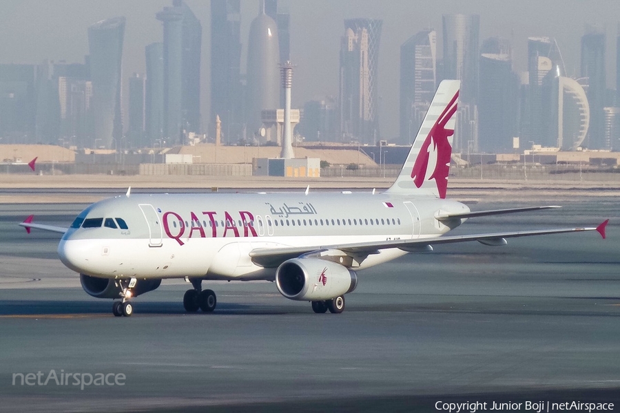 Qatar Airways Airbus A320-232 (A7-AHB) | Photo 92392