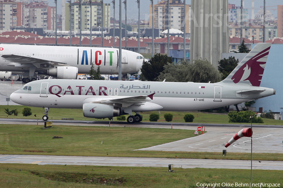 Qatar Airways Airbus A320-232 (A7-AHE) | Photo 95284