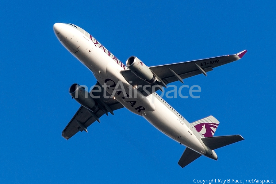 Qatar Airways Airbus A320-232 (A7-AHP) | Photo 374867