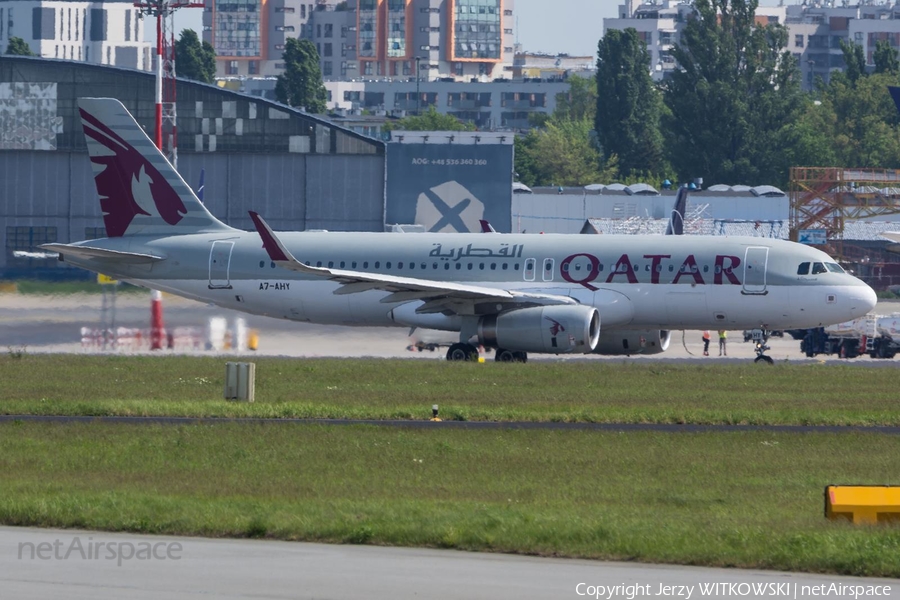 Qatar Airways Airbus A320-232 (A7-AHY) | Photo 675669
