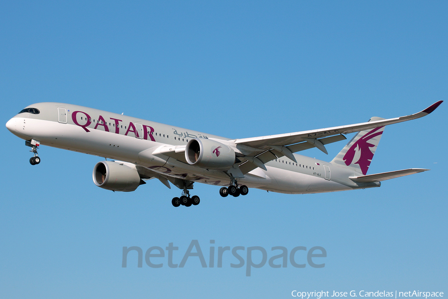 Qatar Airways Airbus A350-941 (A7-ALC) | Photo 118065