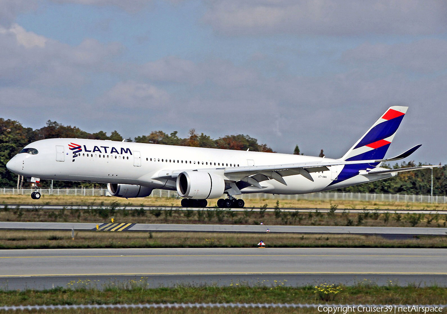 Qatar Airways (LATAM Airlines Brasil) Airbus A350-941 (A7-AMA) | Photo 249627