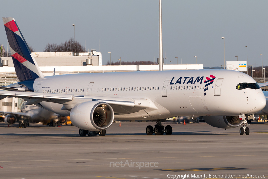Qatar Airways (LATAM Airlines Brasil) Airbus A350-941 (A7-AMA) | Photo 153984