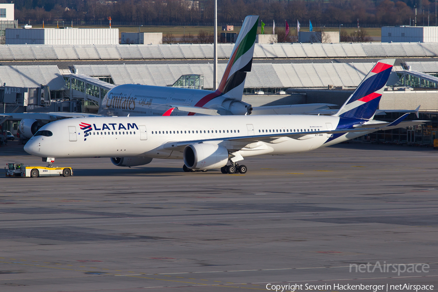 Qatar Airways (LATAM Airlines Brasil) Airbus A350-941 (A7-AMA) | Photo 210720