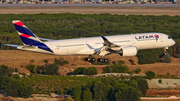 Qatar Airways (LATAM Airlines Brasil) Airbus A350-941 (A7-AMB) at  Madrid - Barajas, Spain