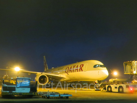 Qatar Airways Airbus A350-941 (A7-AMK) at  Jakarta - Soekarno-Hatta International, Indonesia