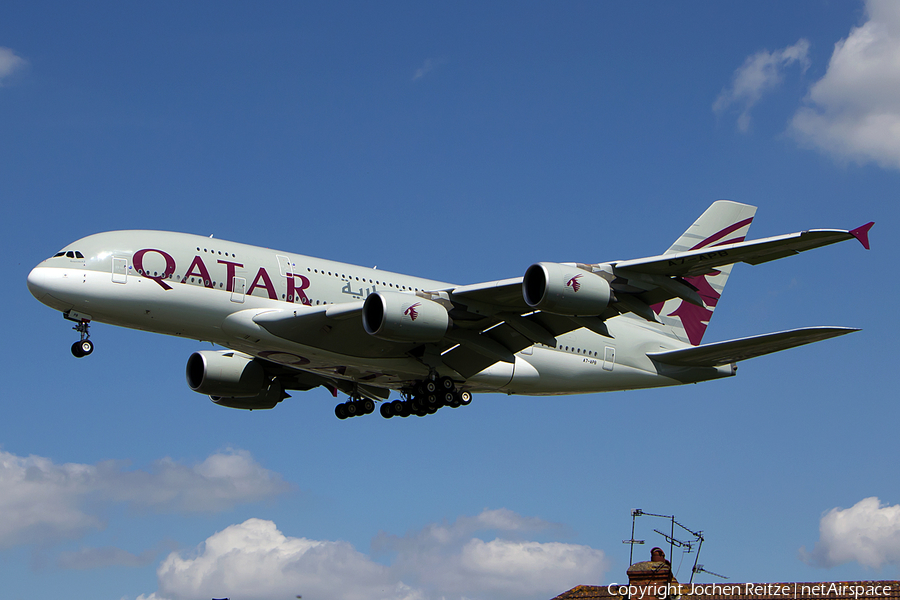 Qatar Airways Airbus A380-861 (A7-APB) | Photo 112210
