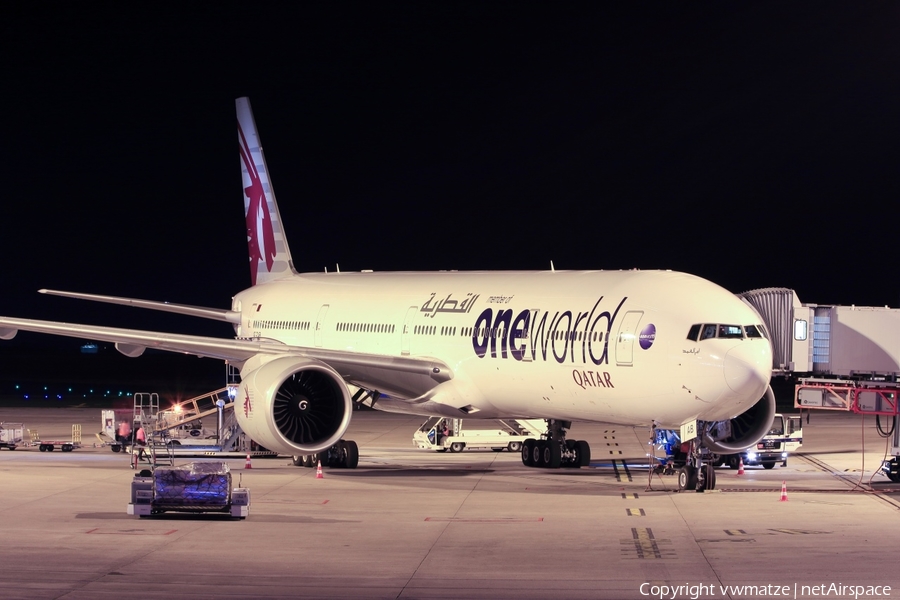 Qatar Airways Boeing 777-3DZ(ER) (A7-BAA) | Photo 127386