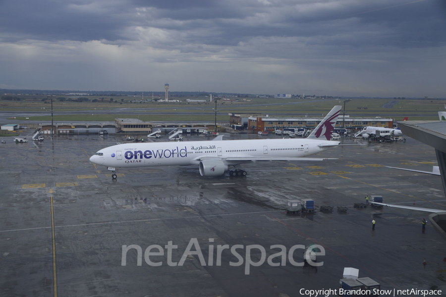 Qatar Airways Boeing 777-3DZ(ER) (A7-BAA) | Photo 130625