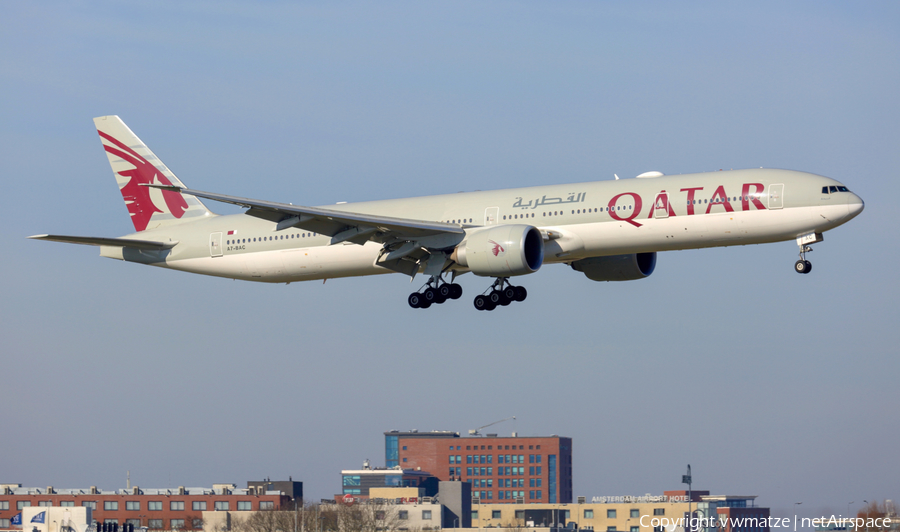 Qatar Airways Boeing 777-3DZ(ER) (A7-BAC) | Photo 428968