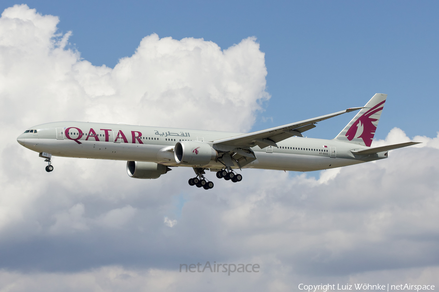 Qatar Airways Boeing 777-3DZ(ER) (A7-BAC) | Photo 429608